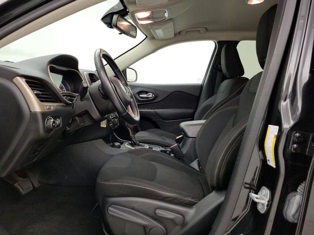 Photo of 2015 Black Jeep Cherokee