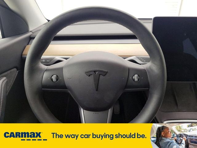 Photo of 2022 Red Tesla Model Y