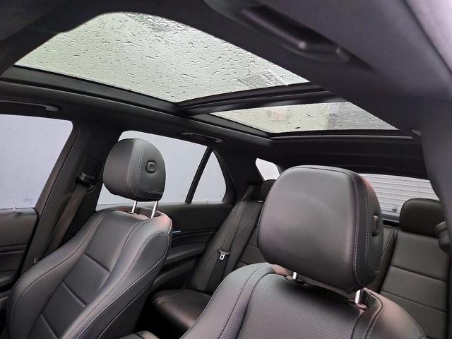 Photo of 2022 Black Mercedes-Benz GLE 350