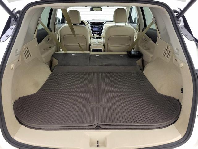Photo of 2017 White Nissan Murano