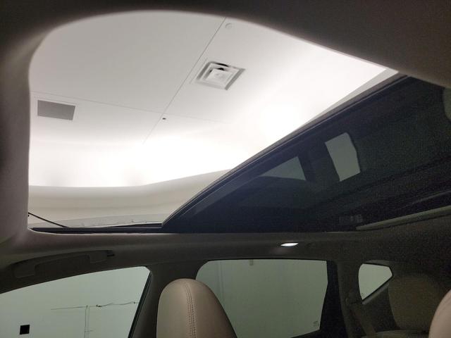 Photo of 2017 White Nissan Murano
