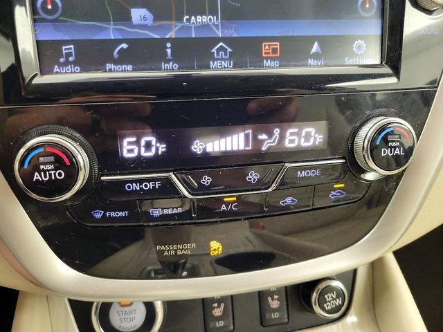 Photo of 2017 White Nissan Murano