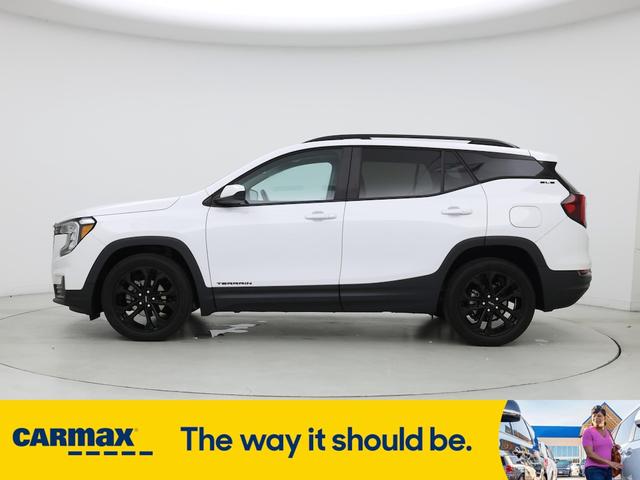 Photo of 2022 White GMC Terrain