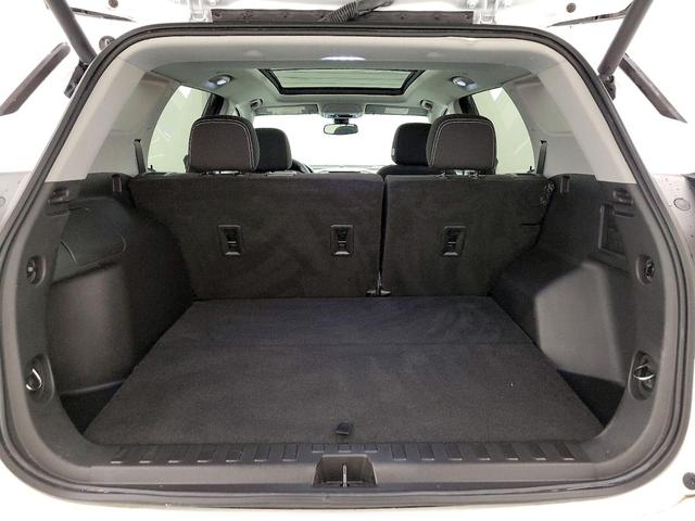 Photo of 2022 White GMC Terrain