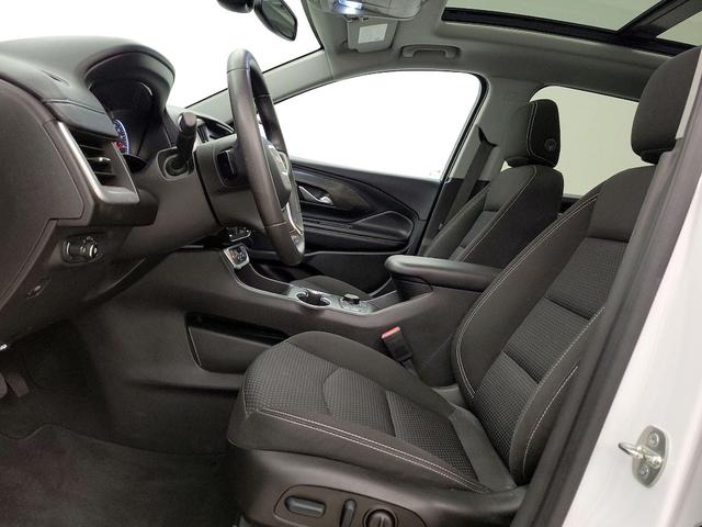 Photo of 2022 White GMC Terrain