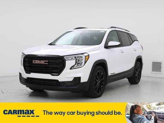 Photo of 2022 White GMC Terrain