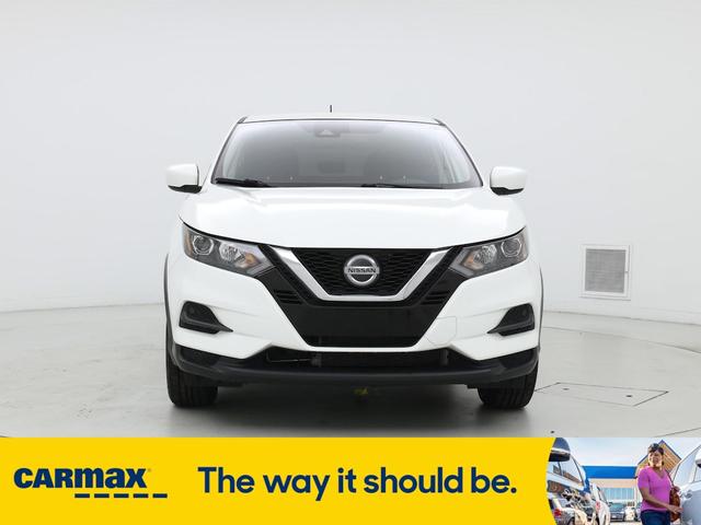 Photo of 2020 White Nissan Rogue Sport