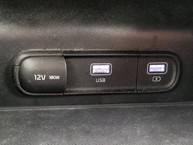 Photo of 2022 White Kia K5