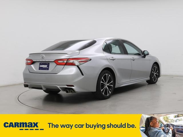 Photo of 2018 Silver Toyota Camry