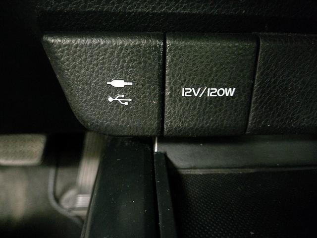 Photo of 2018 Silver Toyota Camry