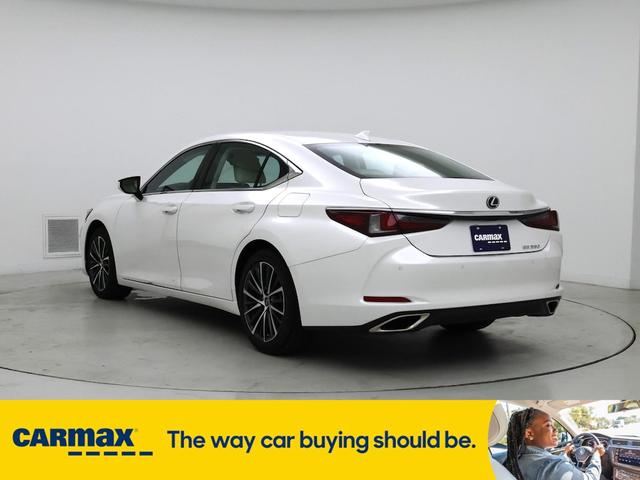 Photo of 2022 Pearl Lexus ES 350
