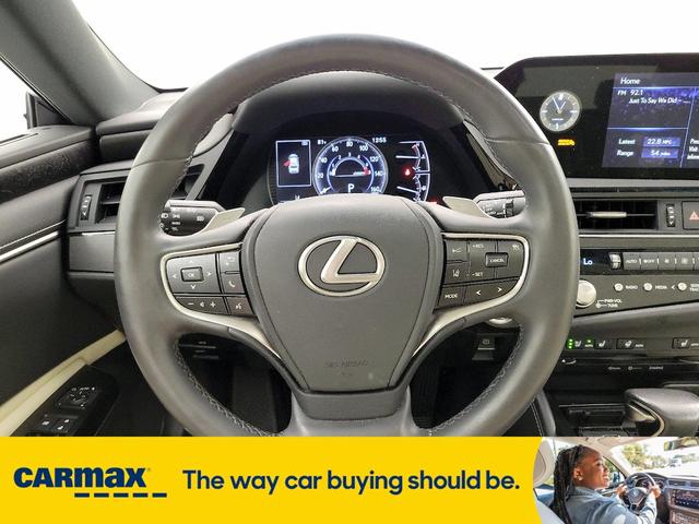 Photo of 2022 Pearl Lexus ES 350