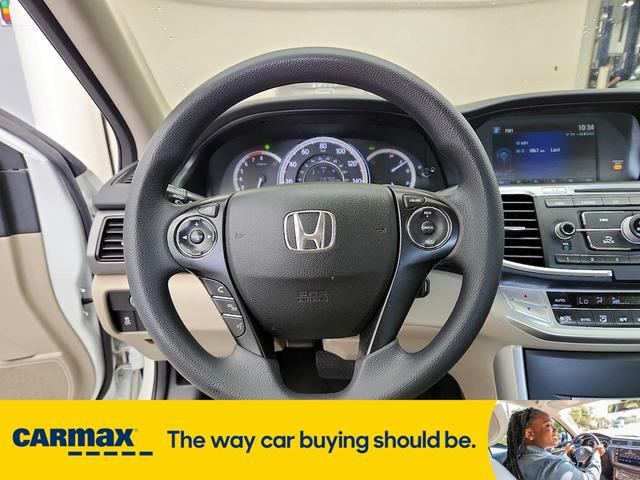 Photo of 2013 White Honda Accord