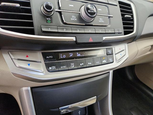 Photo of 2013 White Honda Accord