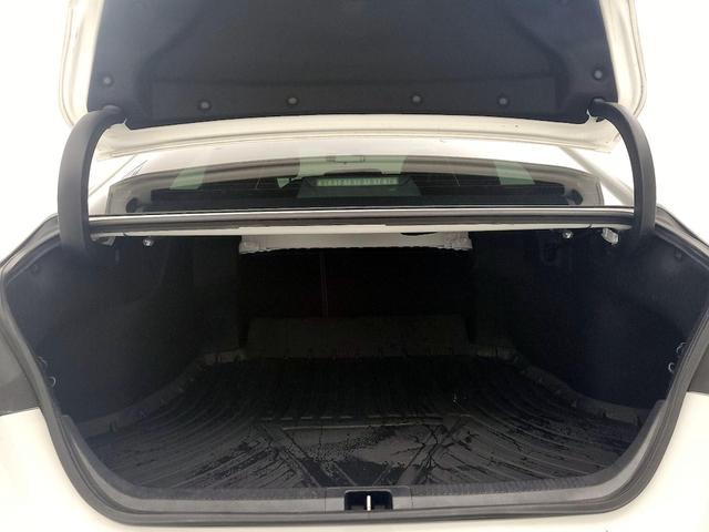 Photo of 2018 White Toyota Camry