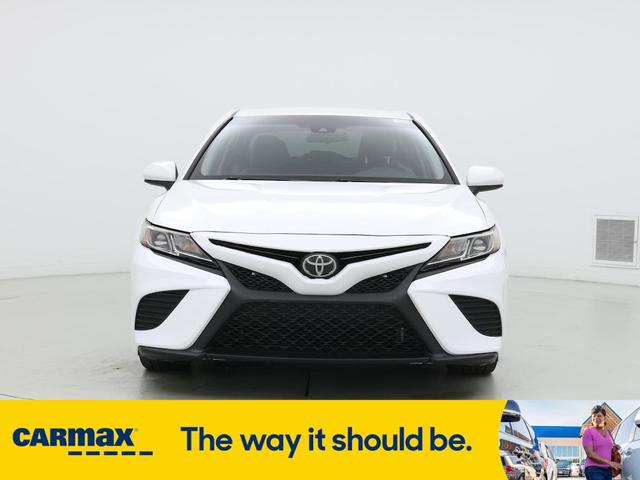 Photo of 2018 White Toyota Camry