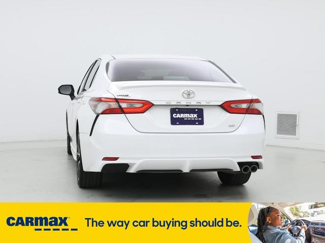 Photo of 2018 White Toyota Camry