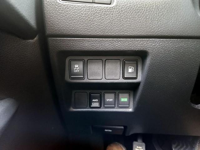 Photo of 2018 White Nissan Rogue