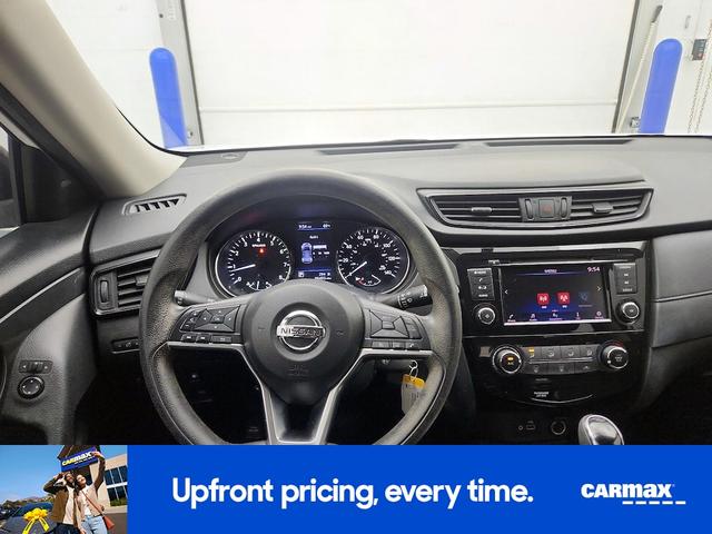 Photo of 2018 White Nissan Rogue