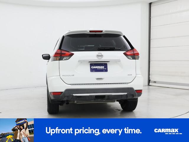 Photo of 2018 White Nissan Rogue