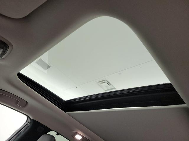 Photo of 2024 White INFINITI QX60
