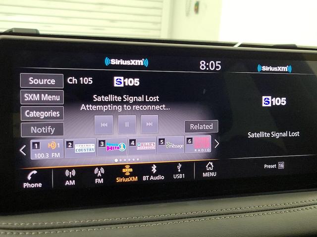 Photo of 2024 White INFINITI QX60