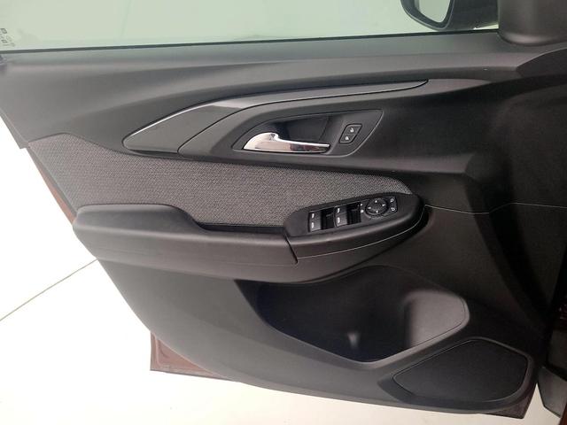 Photo of 2021 Orange Chevrolet Trailblazer