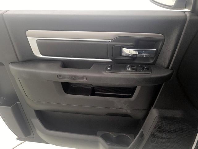 Photo of 2022 White RAM 1500 Classic