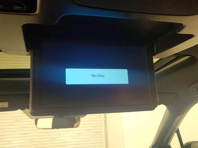 Photo of 2021 White Honda Pilot