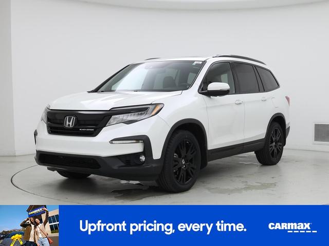 Photo of 2021 White Honda Pilot
