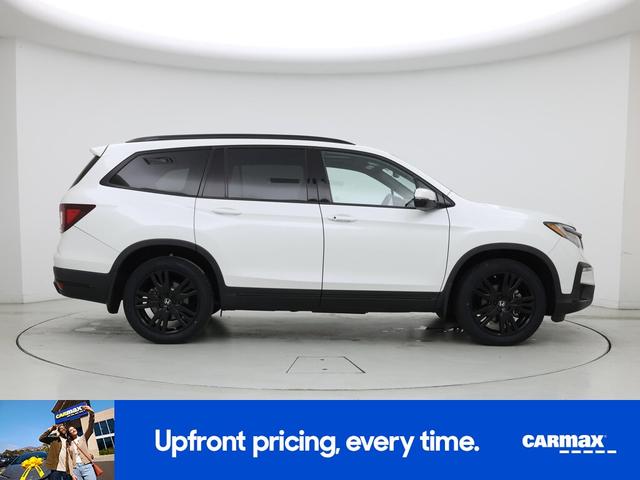 Photo of 2021 White Honda Pilot