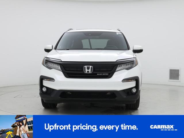 Photo of 2021 White Honda Pilot