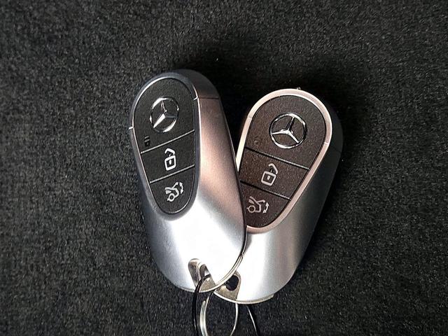 Photo of 2024 Gray Mercedes-Benz CLE 300