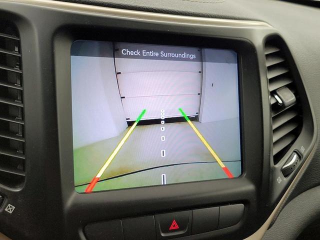 Photo of 2015 Black Jeep Cherokee