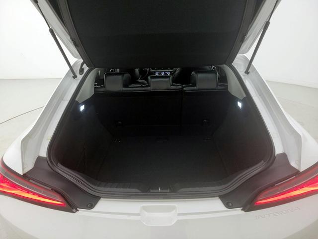 Photo of 2023 White Acura Integra