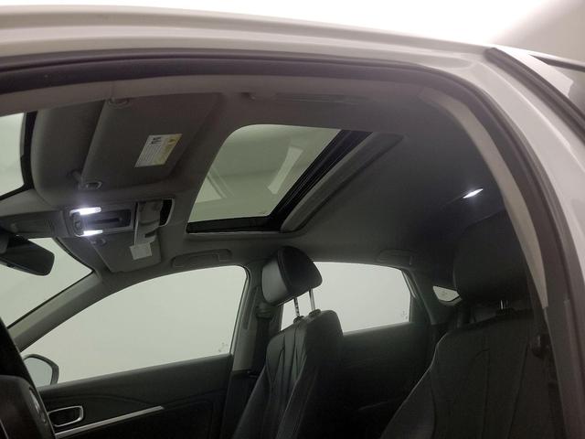 Photo of 2023 White Acura Integra