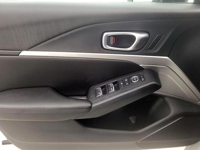Photo of 2023 White Acura Integra