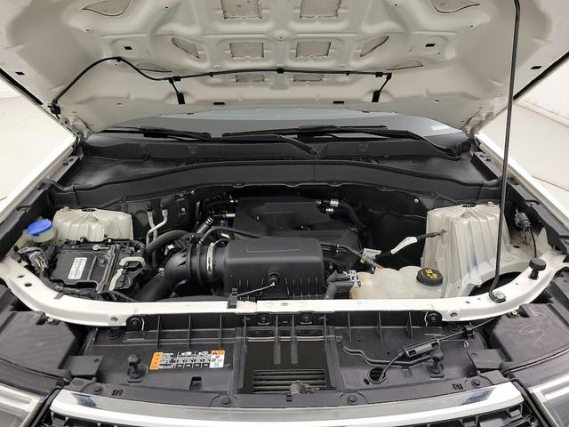Photo of 2020 White Ford Explorer