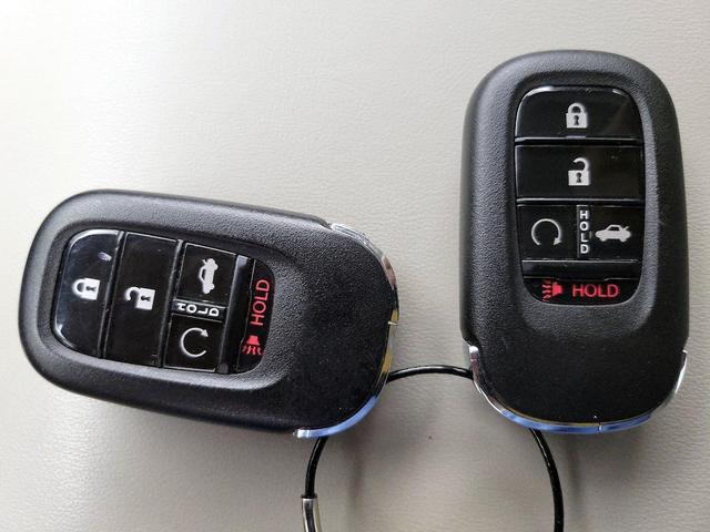 Photo of 2024 Gray Honda Accord Hybrid