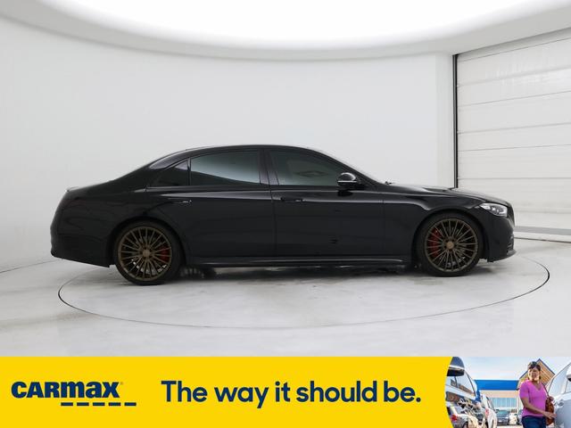 Photo of 2022 Black Mercedes-Benz S-Class