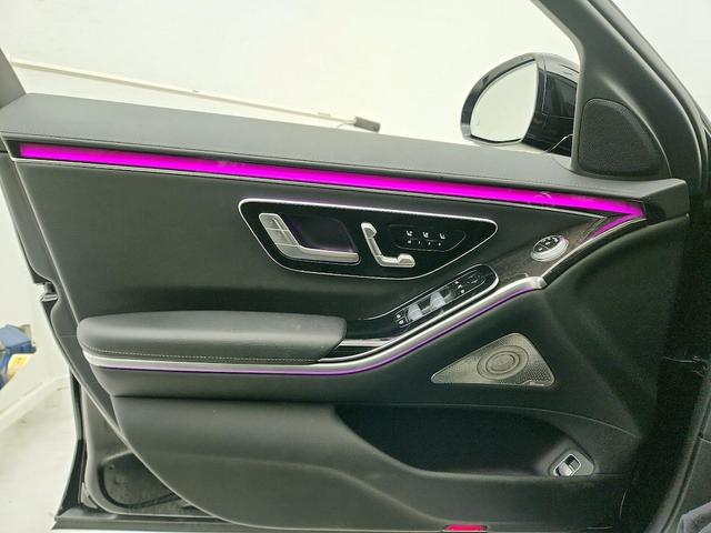 Photo of 2022 Black Mercedes-Benz S-Class