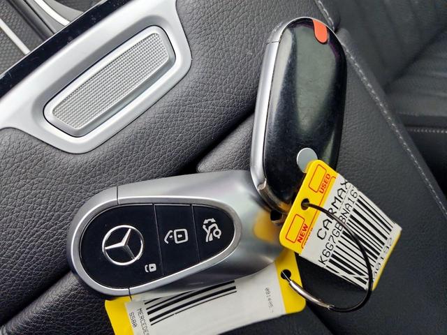 Photo of 2022 Black Mercedes-Benz S-Class