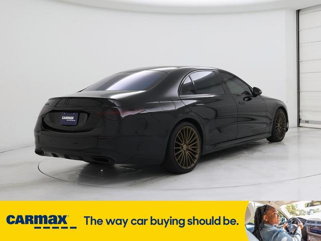 Photo of 2022 Black Mercedes-Benz S-Class
