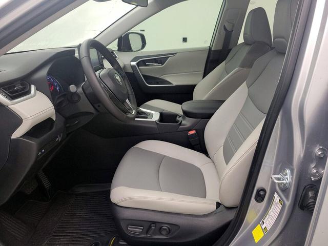 Photo of 2022 Silver Toyota RAV4