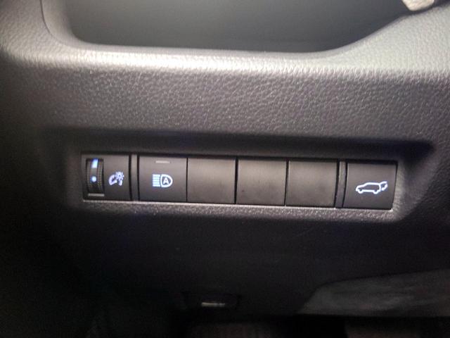Photo of 2022 Silver Toyota RAV4