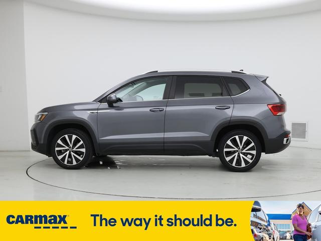 Photo of 2022 Gray Volkswagen Taos