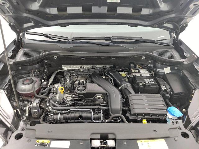 Photo of 2022 Gray Volkswagen Taos