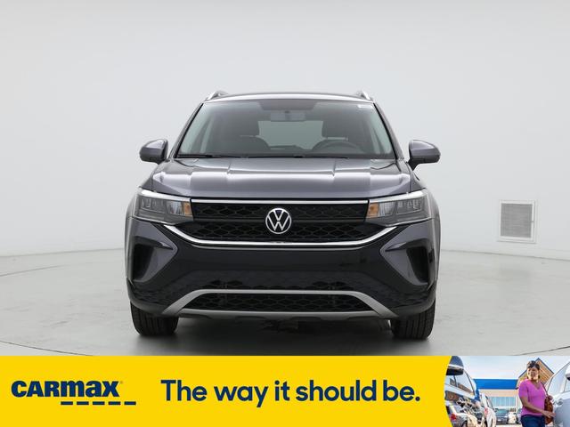 Photo of 2022 Gray Volkswagen Taos