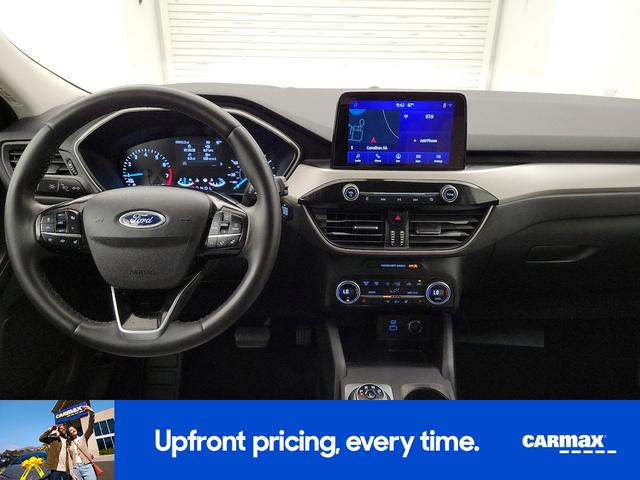 Photo of 2021 Gold Ford Escape