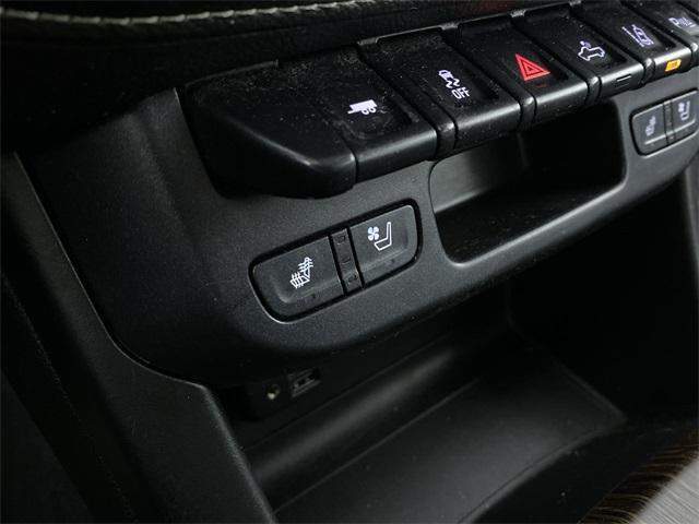 Photo of 2020 Smokey Quartz Metallic GMC Canyon